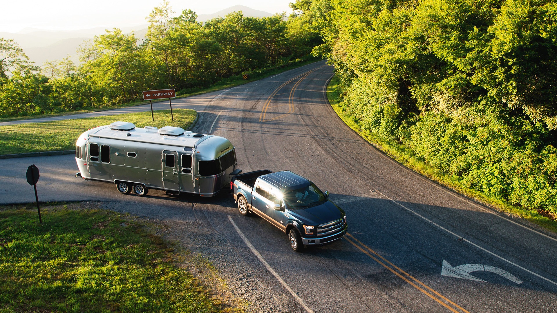 Airstream Flying Cloud Trailer: Iconic Travel Companion