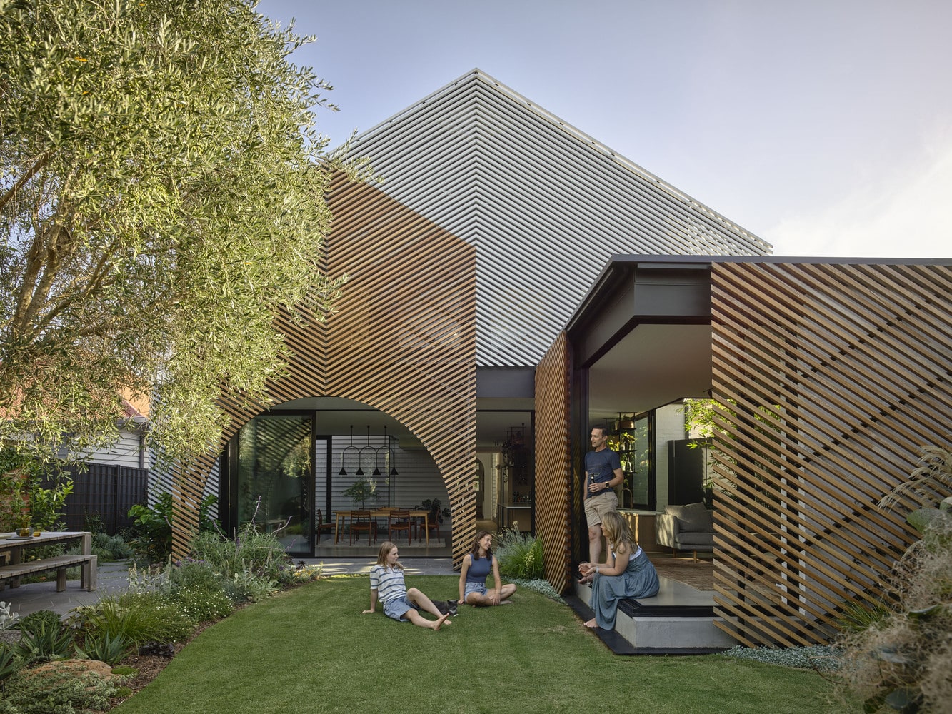 Mag Landing 22 Clarke House