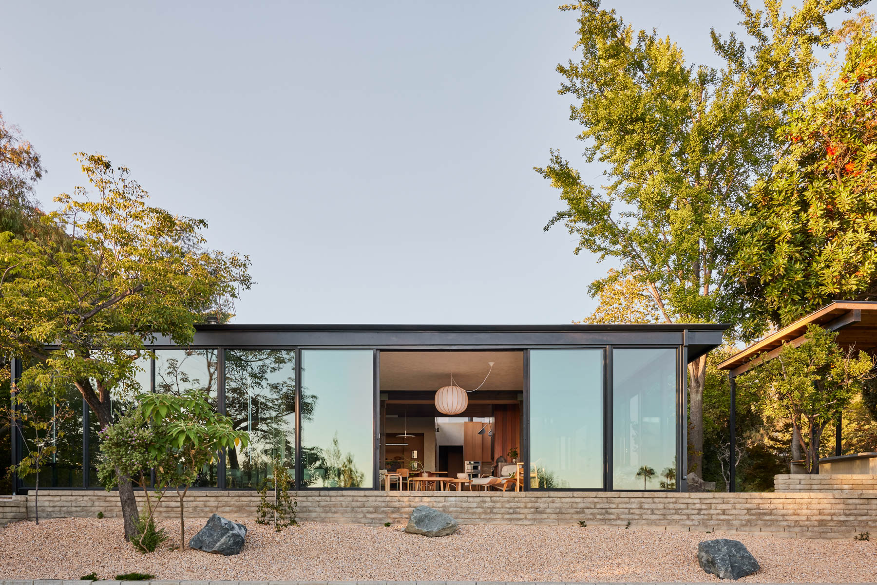 Mag Landing 27 Glass Ridge House – Modern Architecture